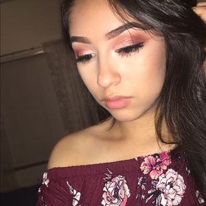 Meet your Posher, Carolina